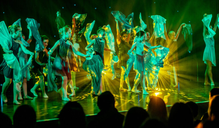 Carla-Weser_Tanzstudio_Aufführung_kikligabuk_250921b_328899