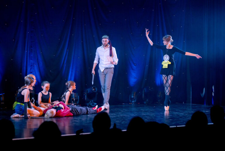 Carla-Weser_Tanzstudio_Aufführung_kikligabuk_250921b_329709